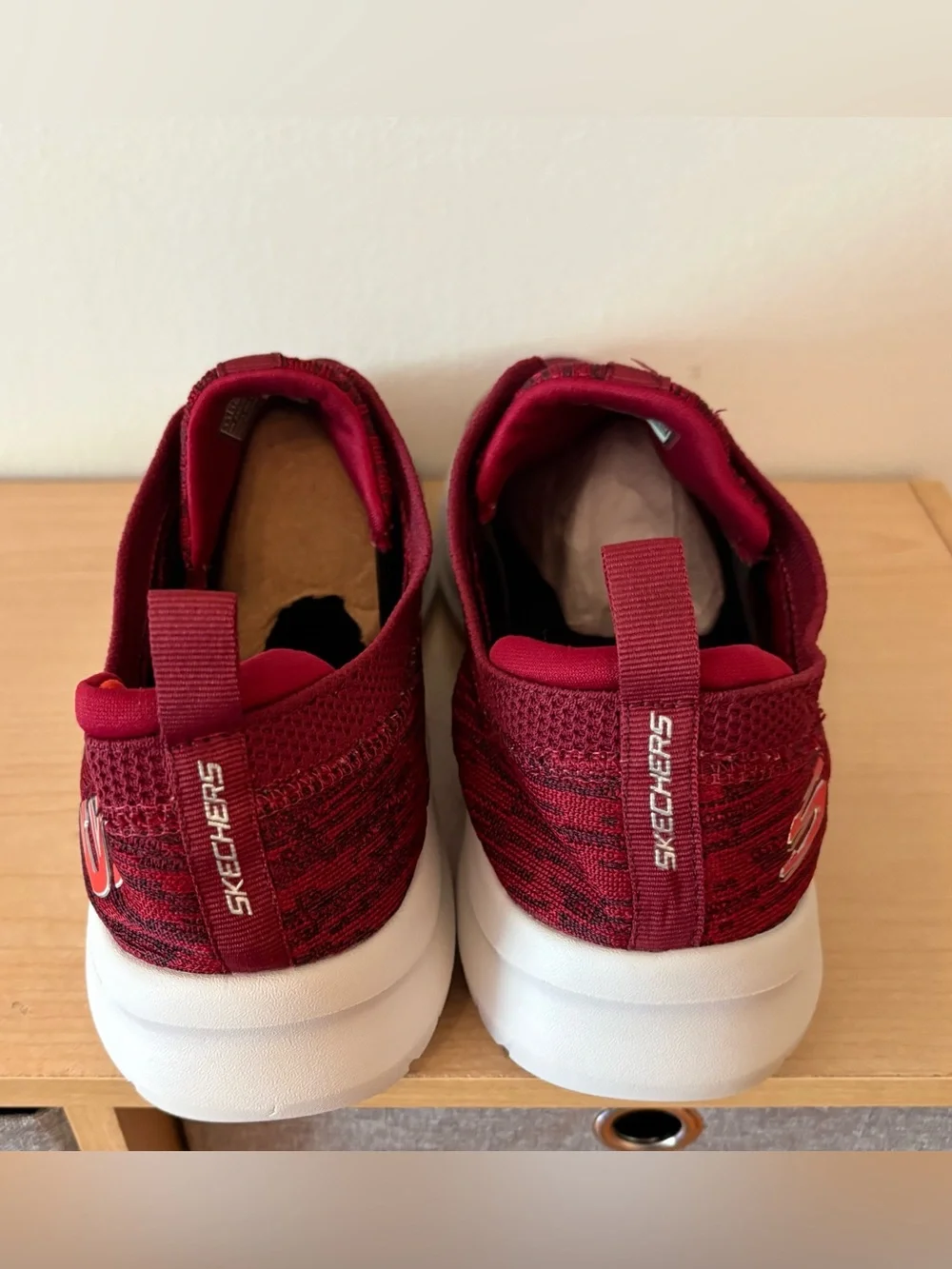 Skechers Men's Ultra Flex Cryptic sneakers in a red and black men’s size 11